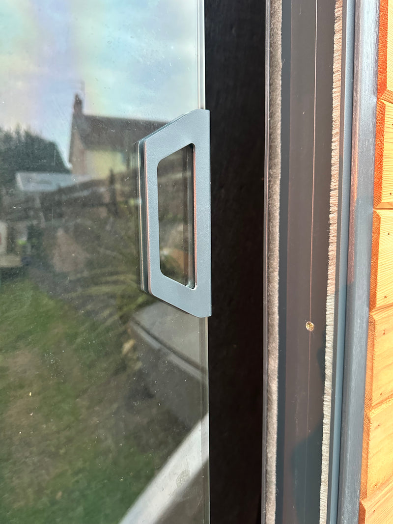 Cargue la imagen en el visor de la galería, Pérgola Titan Plus LED 4m x 3m Rectangular Aluminio Motorizada Gris
